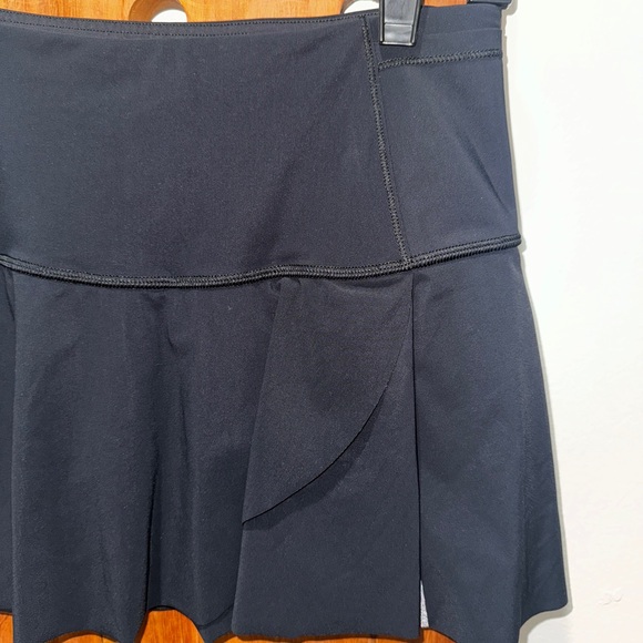 Lululemon Skort in Black - Picture 7 of 13